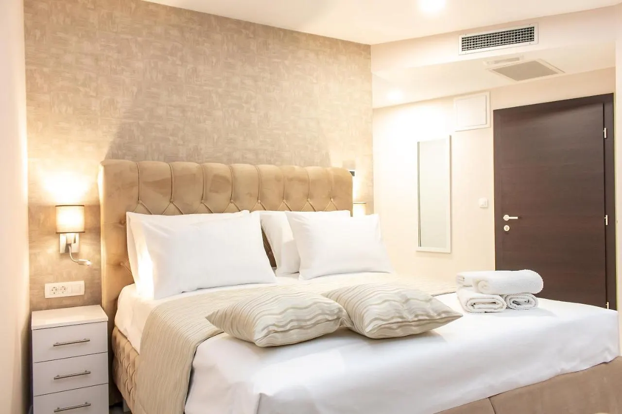 Luxury Rooms 