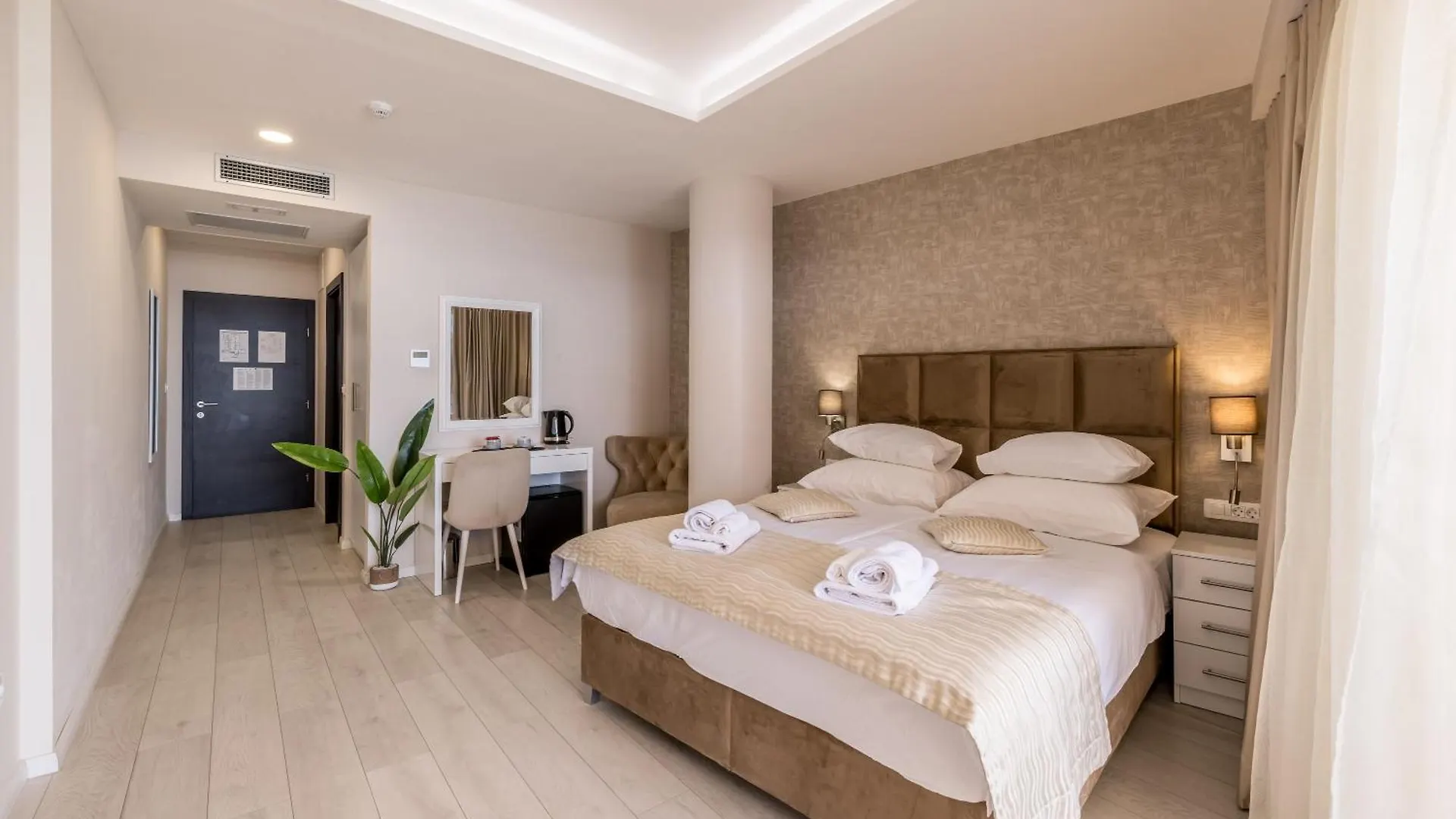 Sea View Luxury Rooms Seven Of Nine Split Gasthof