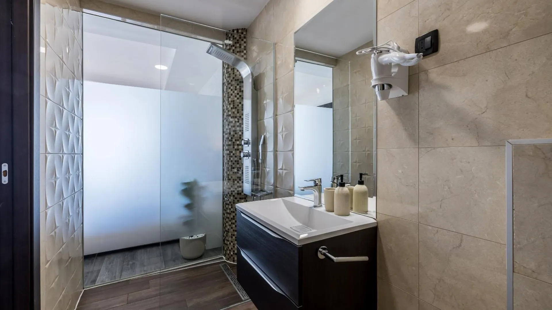 Gasthof Sea View Luxury Rooms Seven Of Nine Split