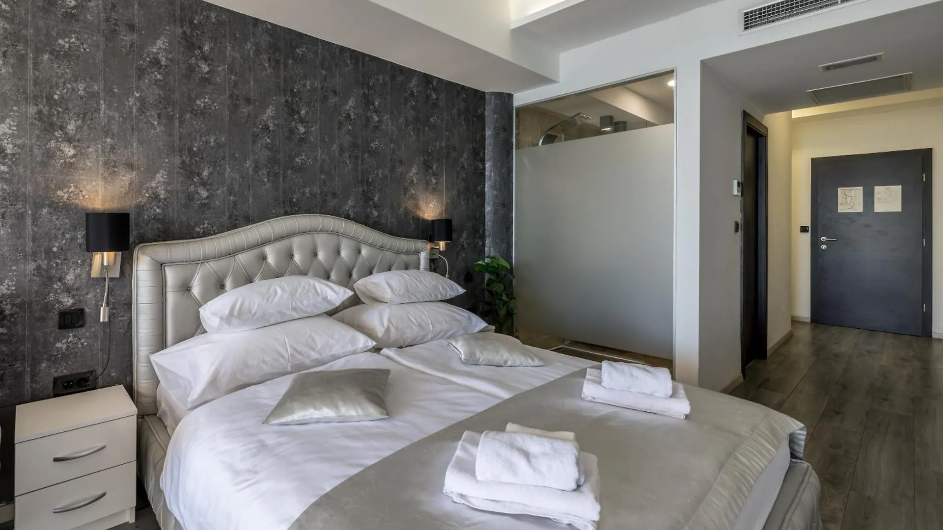 Sea View Luxury Rooms Seven Of Nine Split Kroatien