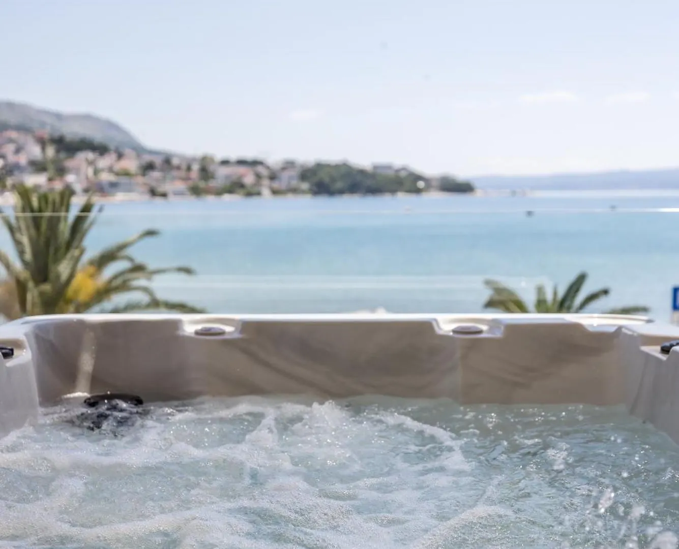 Sea View Luxury Rooms Seven Of Nine Split 4*,