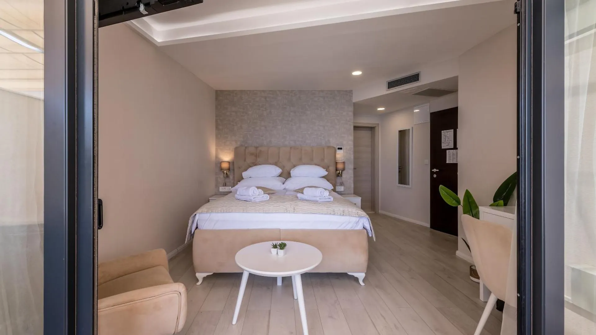 Sea View Luxury Rooms Seven Of Nine Split Gasthof