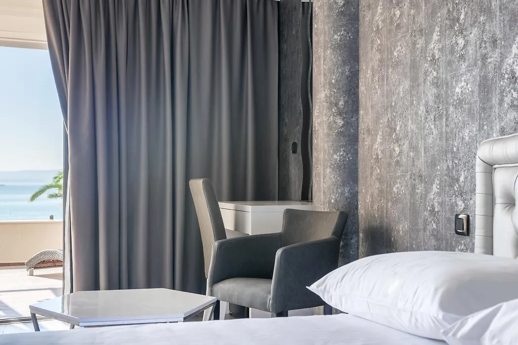 Luxury Rooms 