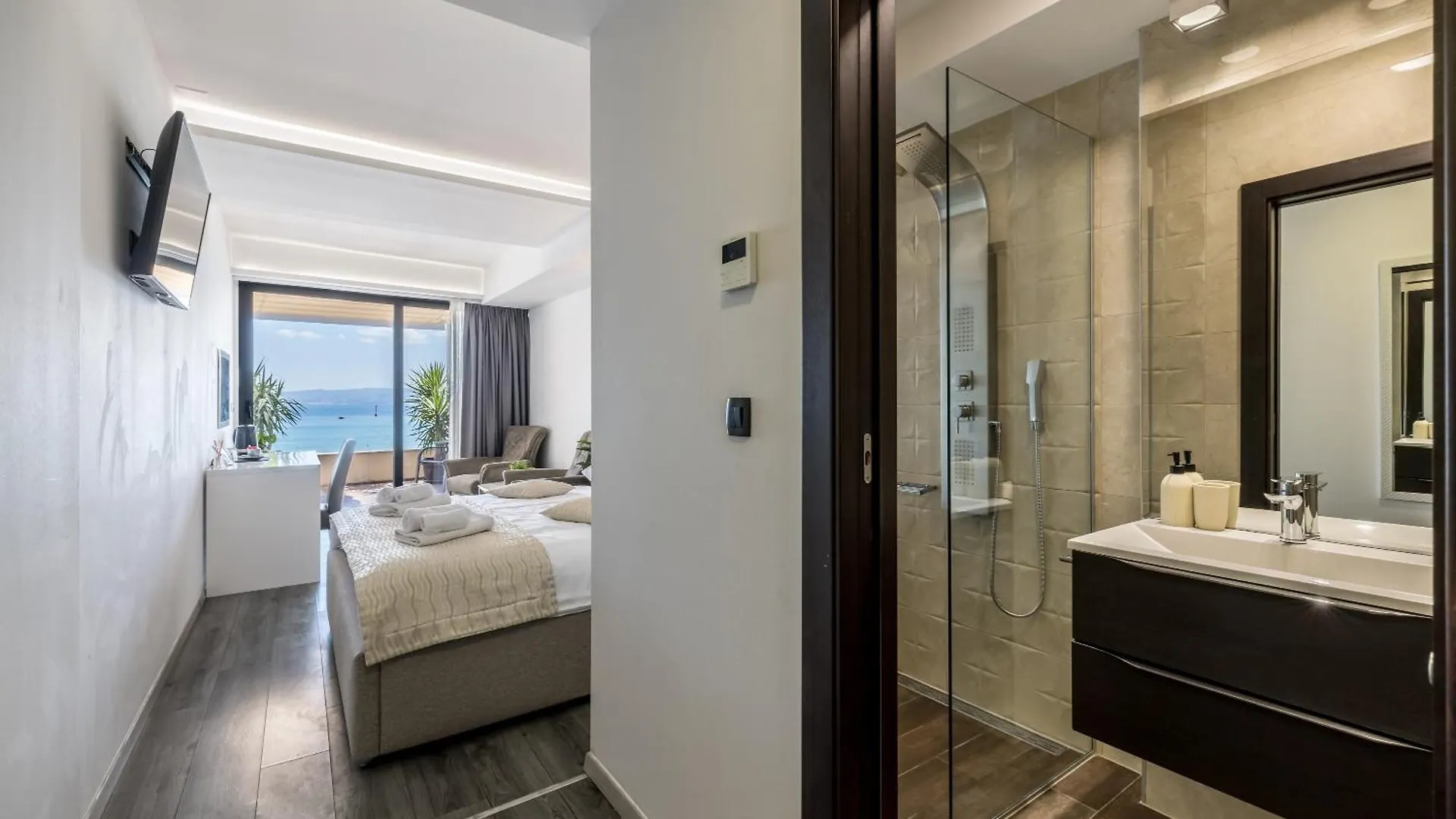 Guest house Sea View Luxury Rooms Seven Of Nine Split