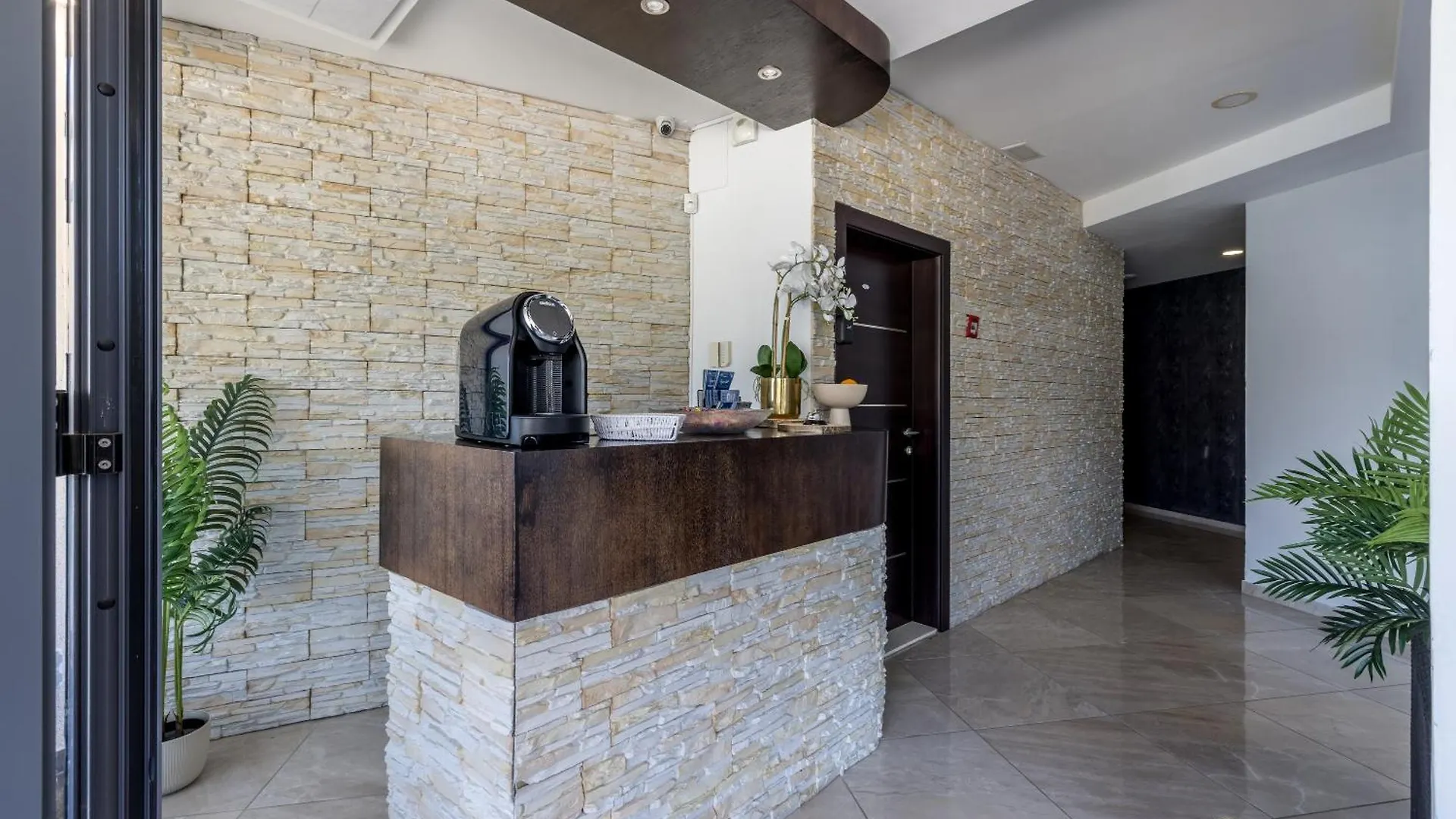 Guest house Sea View Luxury Rooms Seven Of Nine Split