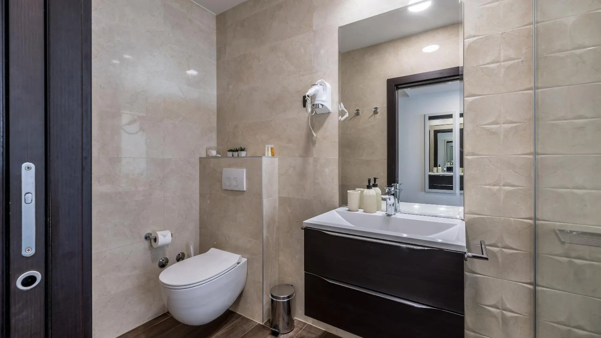 Sea View Luxury Rooms Seven Of Nine Split 4*,  Croatia