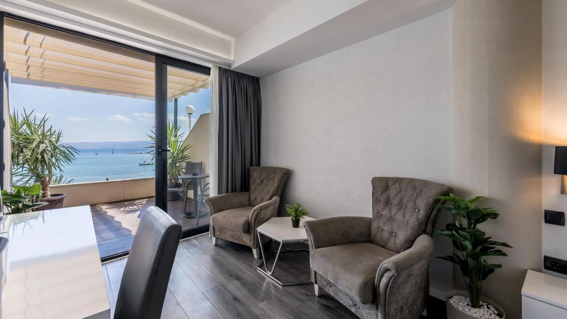 **** Guest house Sea View Luxury Rooms Seven Of Nine Split Croatia