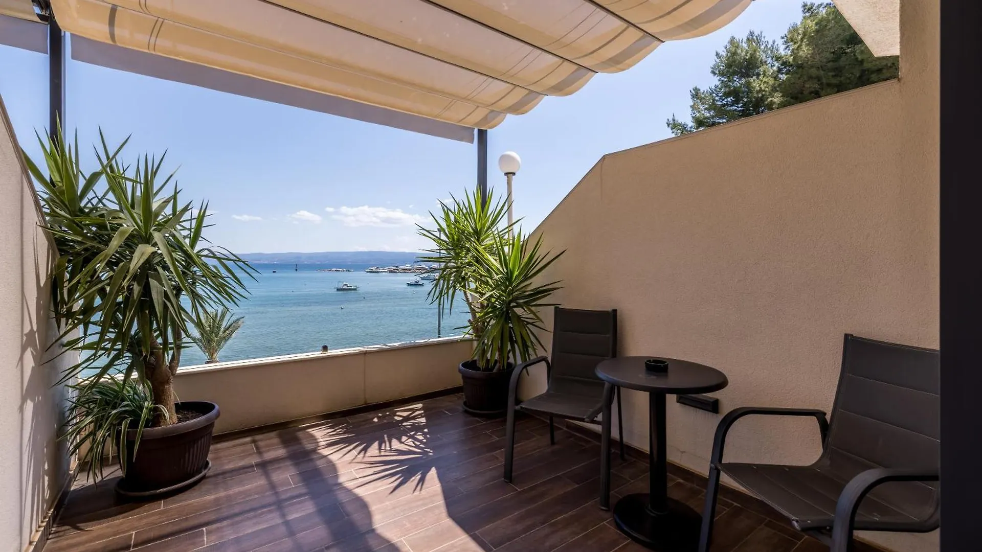 Guest house Sea View Luxury Rooms Seven Of Nine Split