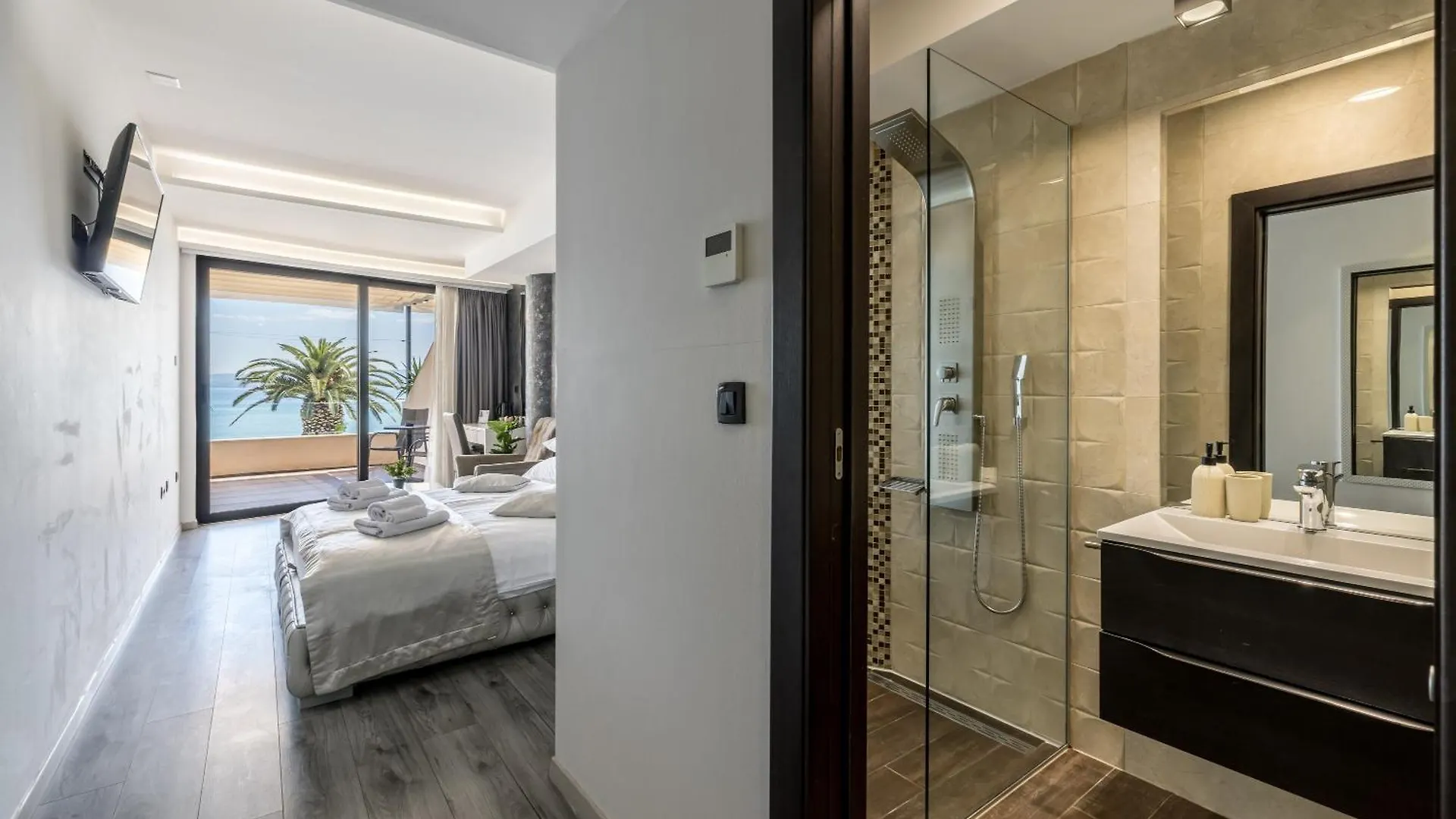 Sea View Luxury Rooms Seven Of Nine Split 4*,  Croatia