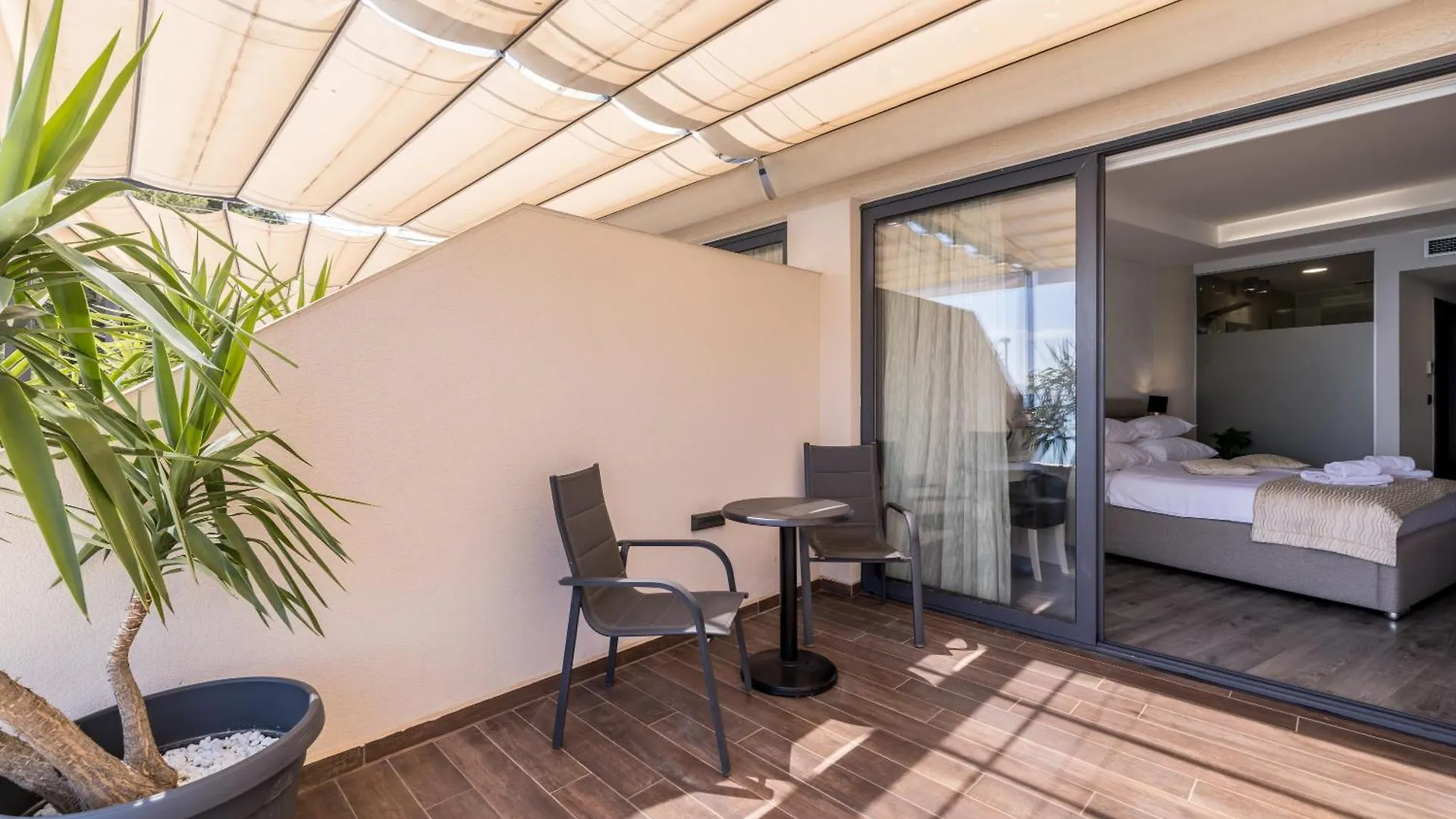 Sea View Luxury Rooms Seven Of Nine Split 4*,  Croatia