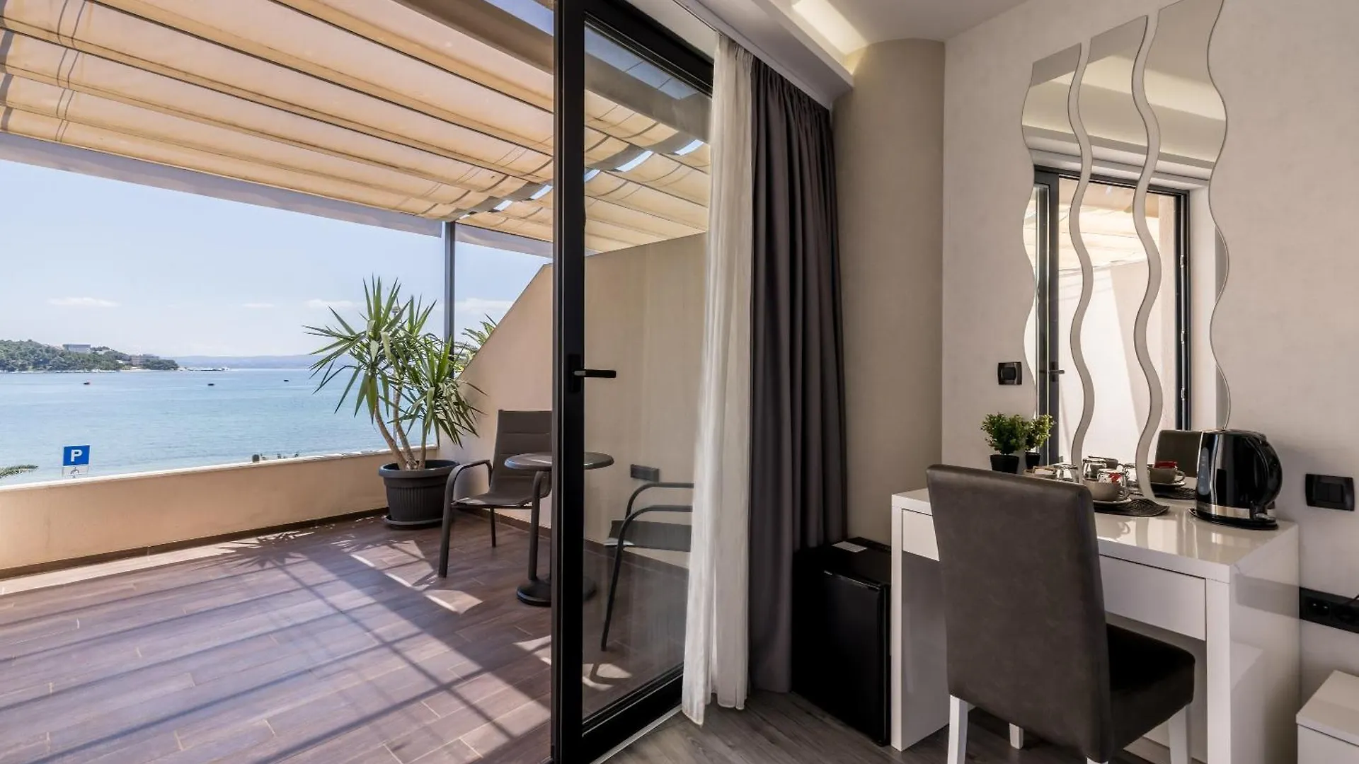 Guest house Sea View Luxury Rooms Seven Of Nine Split