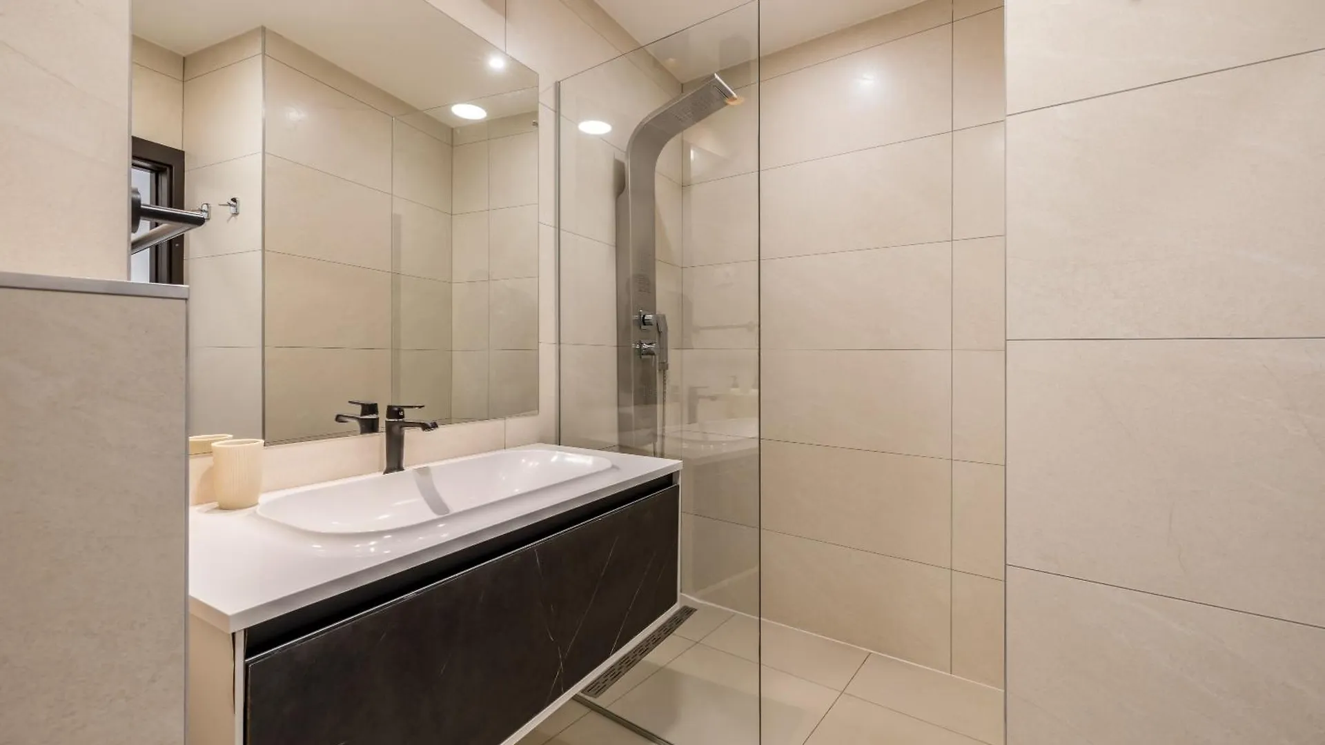 Sea View Luxury Rooms Seven Of Nine Split Guest house